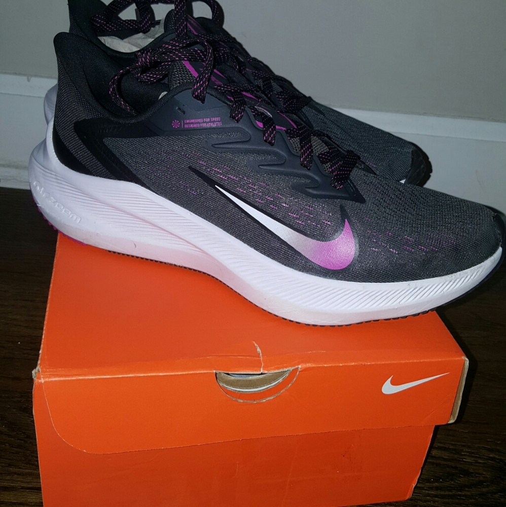Nike Women's Zoom Winflow athletic shoes